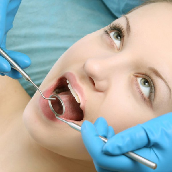 Безболезненное лечение зубов в Москве